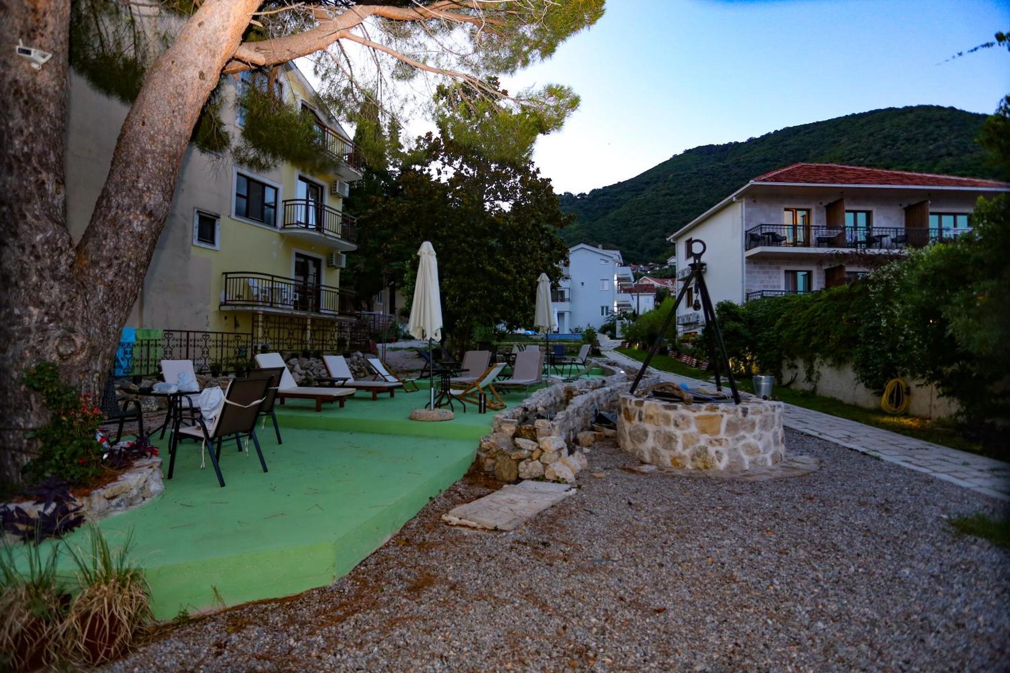 Apartments Cukovic Herceg Novi Exteriör bild